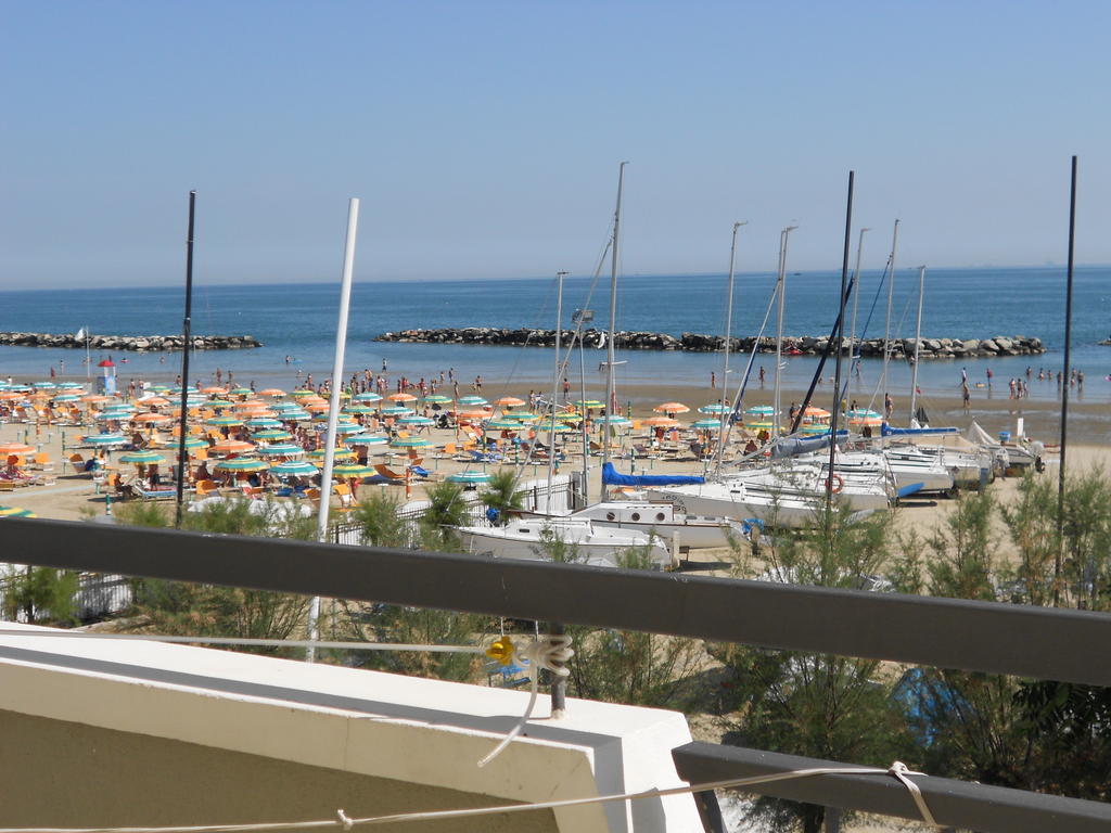 Hotel Laguna Blu Rimini Exterior foto